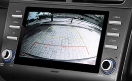 Аудиосистема с цветным 8'' экраном и интеграцией со смартфонами (Apple CarPlay™/Android Auto™)